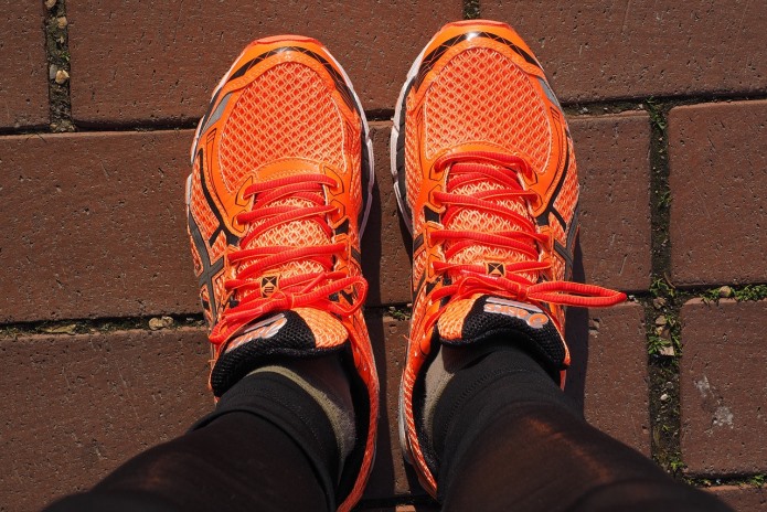 Calçados Especiais Projetados Para Dar Conforto Aos Pés Meu Tenis Sempre Fura No Dedao Plena Mulher